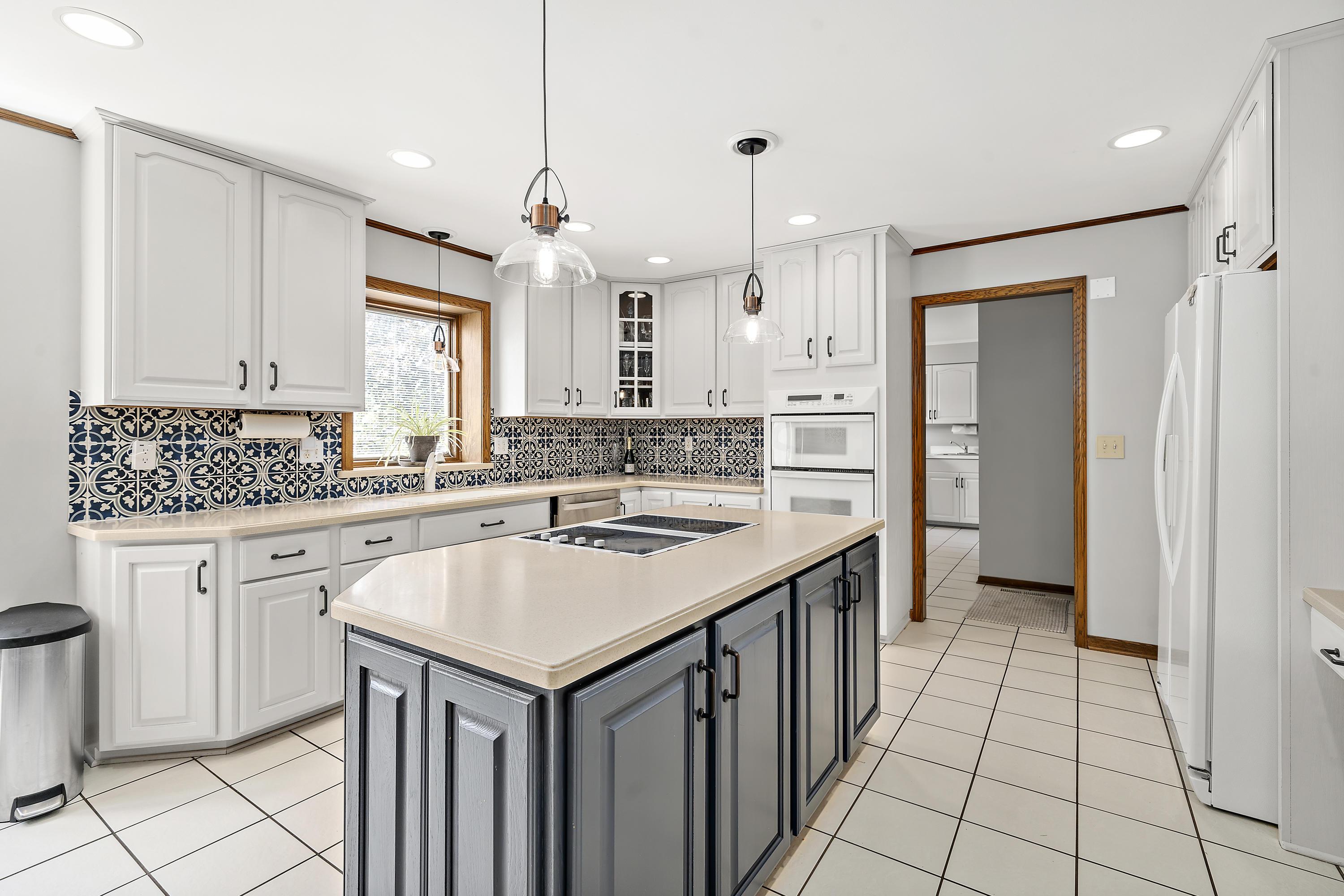 2385 Sandover Road Columbus, OH 43220 - Photo 7 of 68 Gallery Image 7