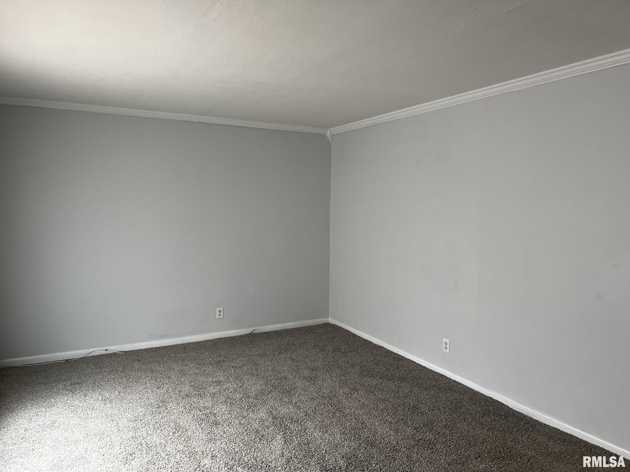 6326 North Randwick Road Peoria, IL 61615 - Photo 11 of 63 Gallery Image 11