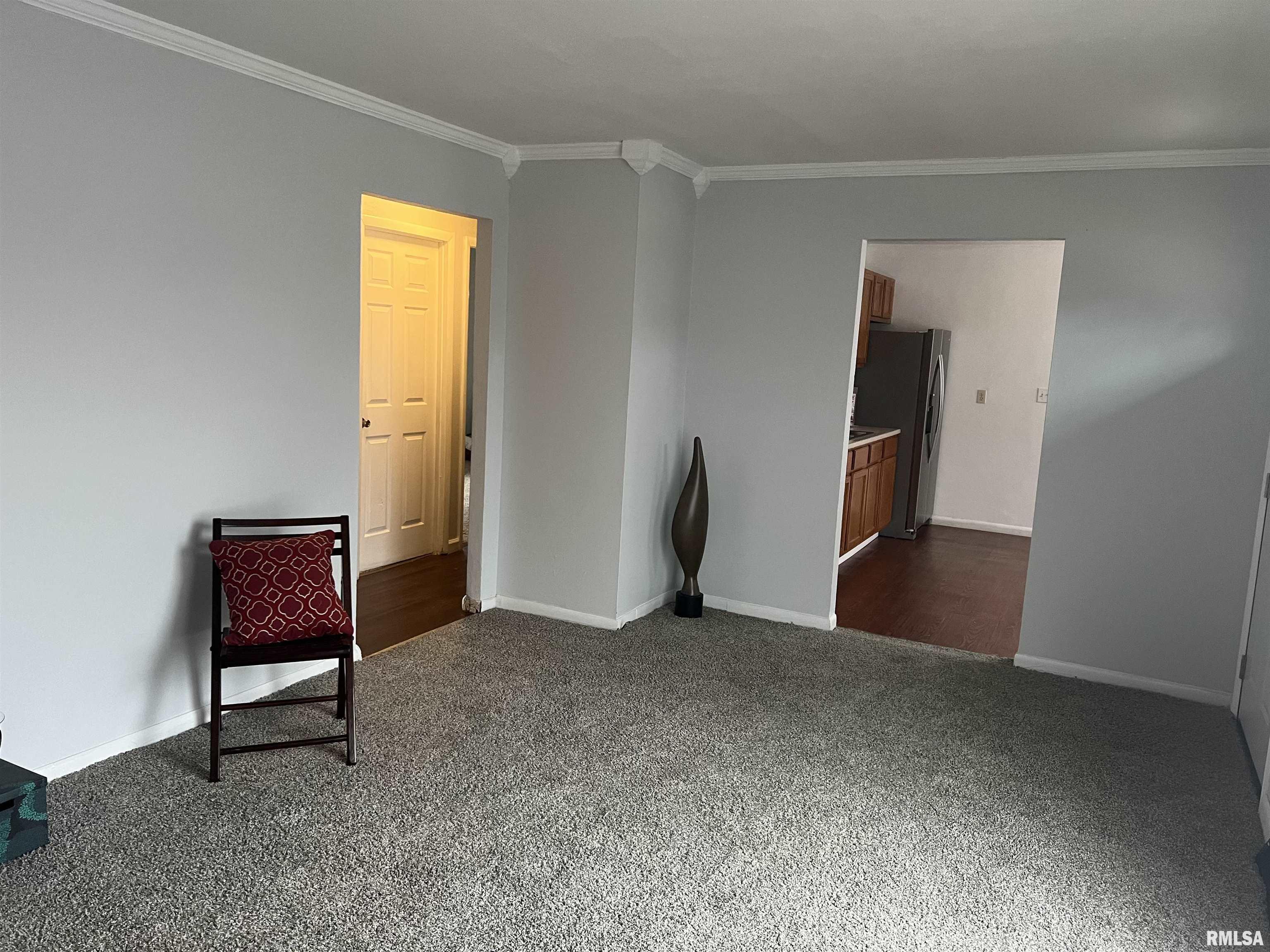 6326 North Randwick Road Peoria, IL 61615 - Photo 12 of 63 Gallery Image 12