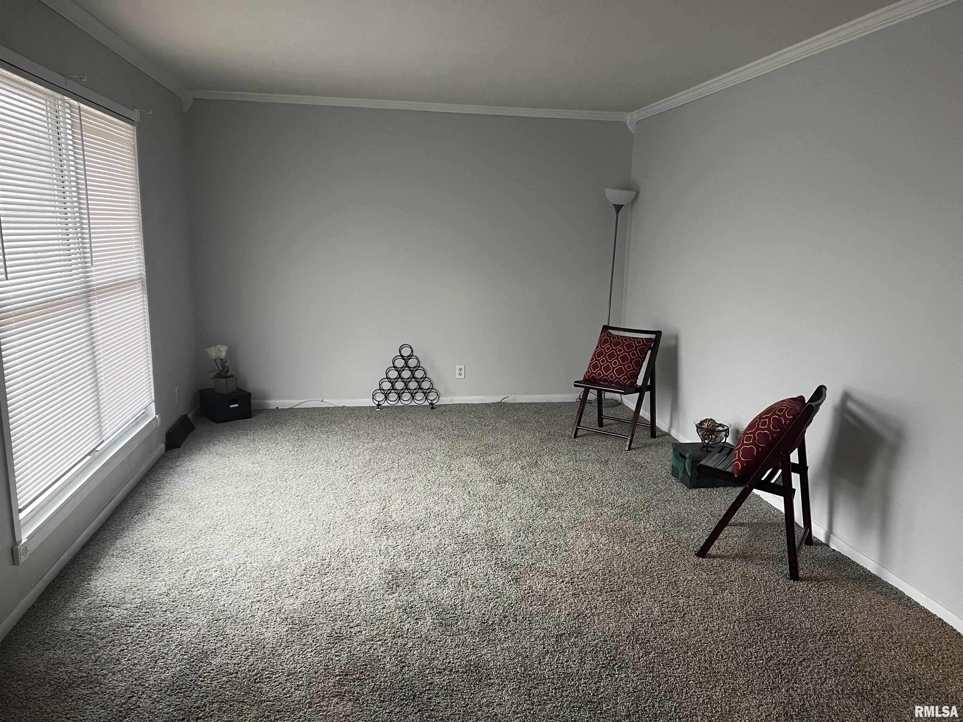6326 North Randwick Road Peoria, IL 61615 - Photo 14 of 63 Gallery Image 14