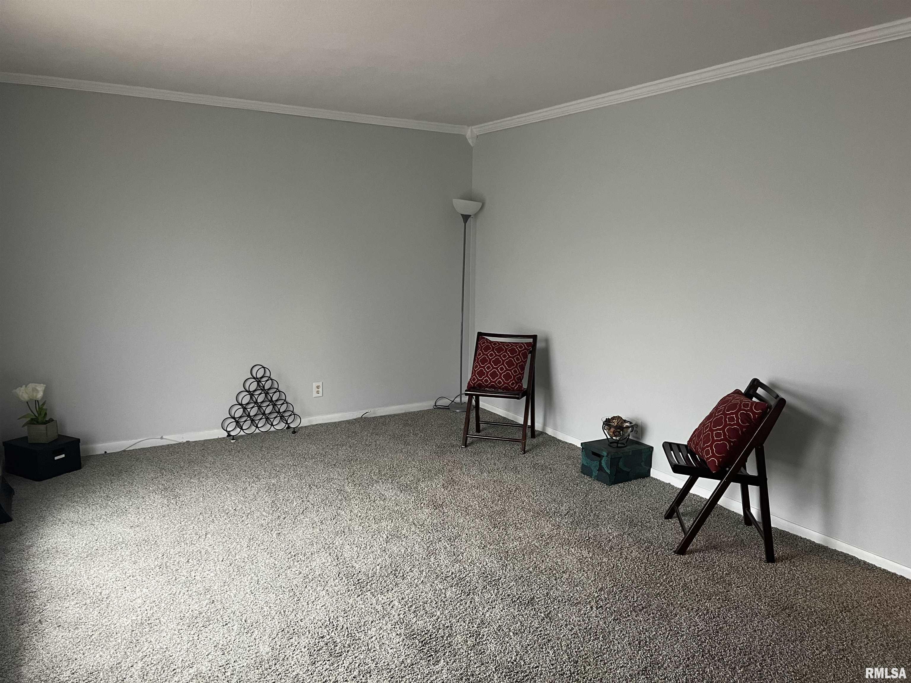 6326 North Randwick Road Peoria, IL 61615 - Photo 15 of 63 Gallery Image 15