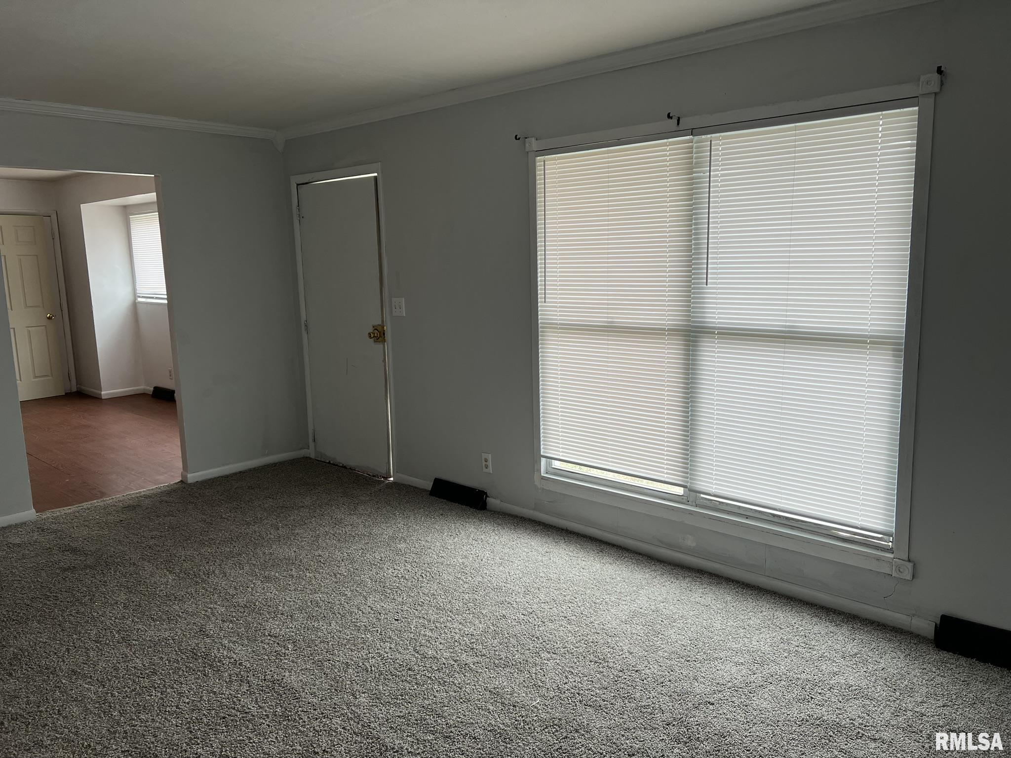 6326 North Randwick Road Peoria, IL 61615 - Photo 16 of 63 Gallery Image 16