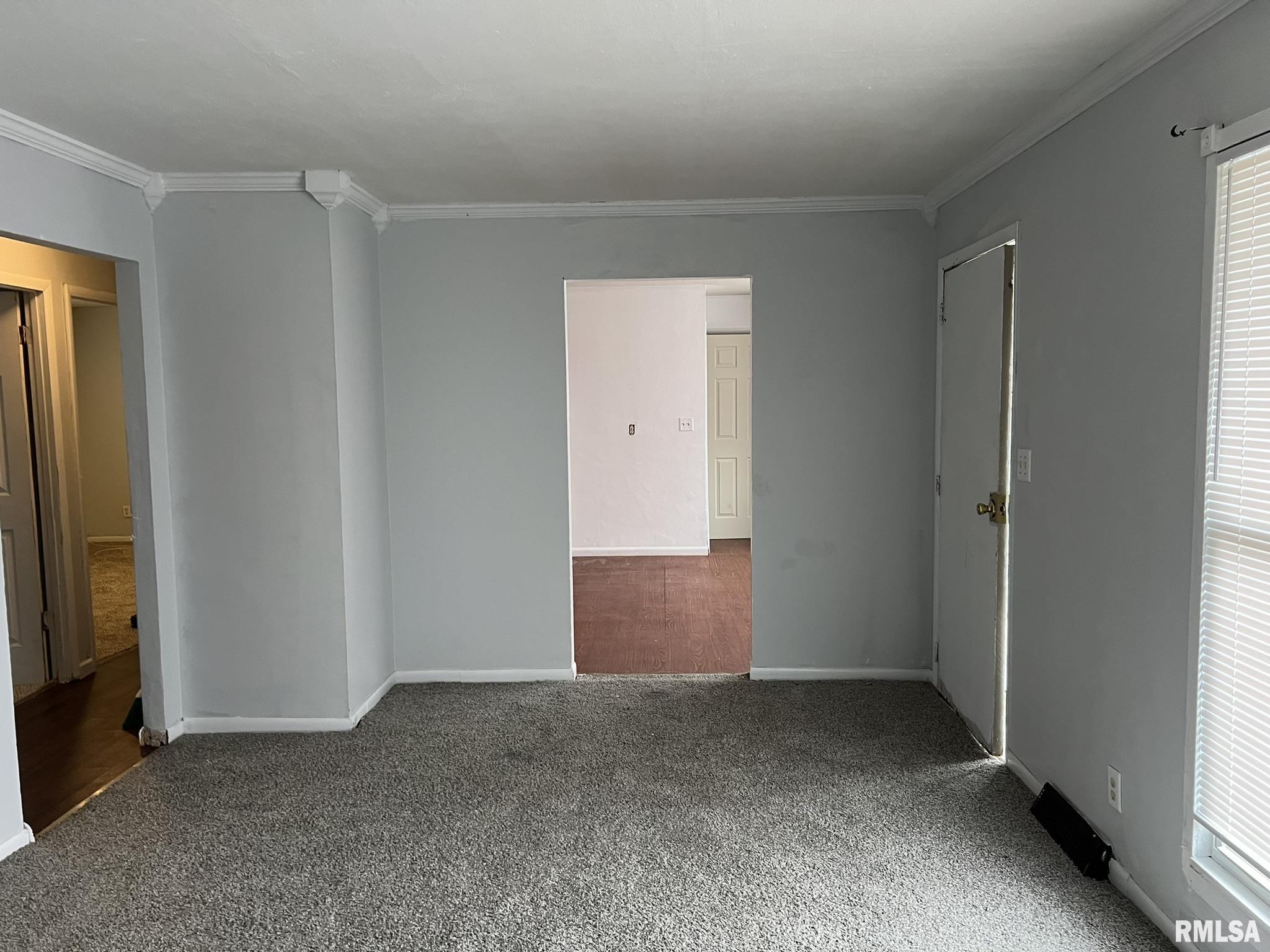 6326 North Randwick Road Peoria, IL 61615 - Photo 17 of 63 Gallery Image 17