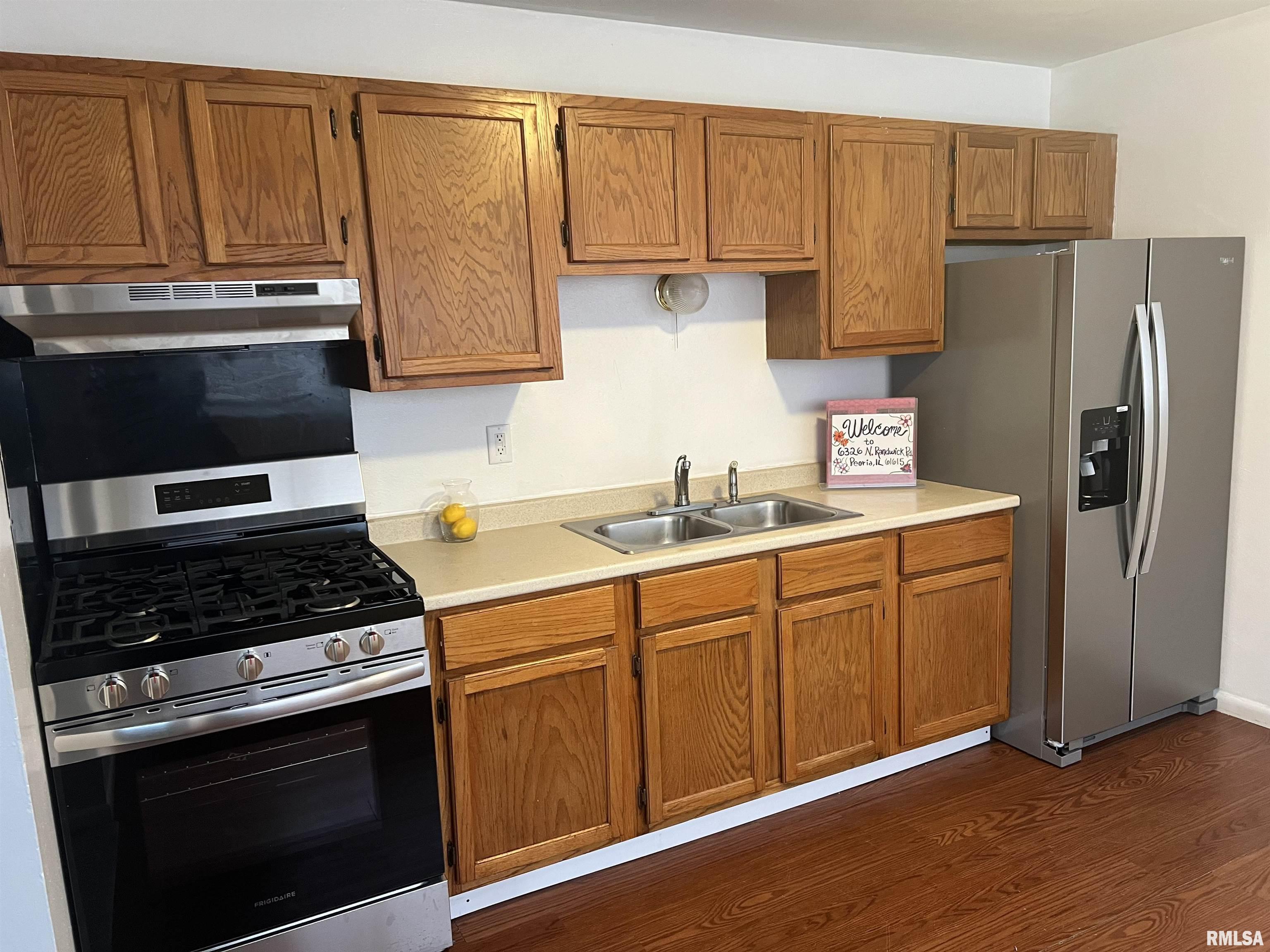 6326 North Randwick Road Peoria, IL 61615 - Photo 20 of 63 Gallery Image 20