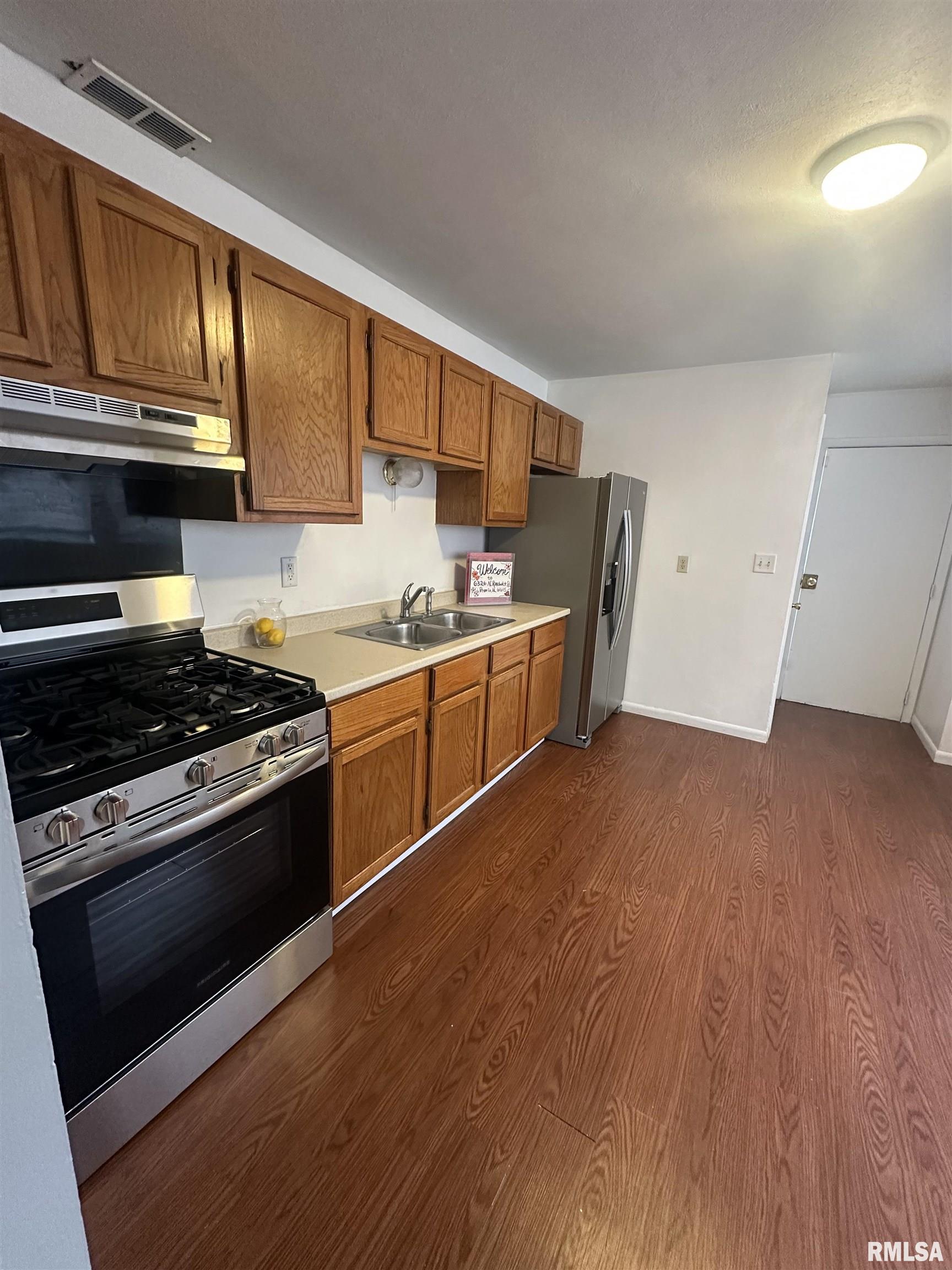 6326 North Randwick Road Peoria, IL 61615 - Photo 25 of 63 Gallery Image 25