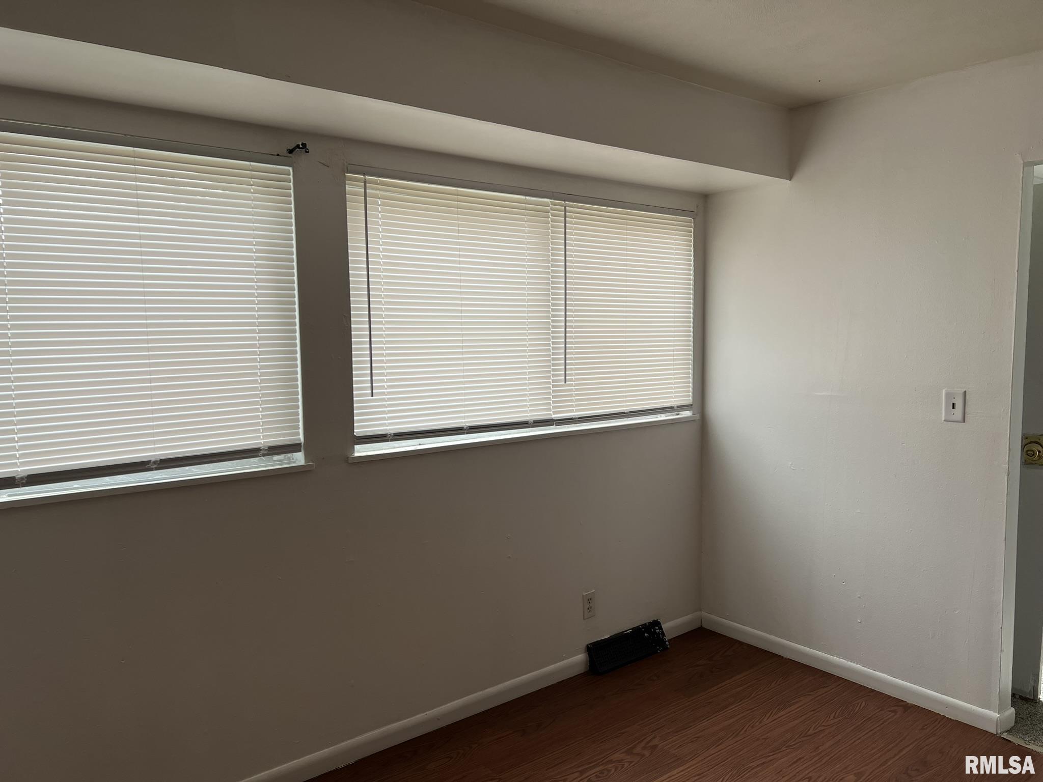6326 North Randwick Road Peoria, IL 61615 - Photo 29 of 63 Gallery Image 29