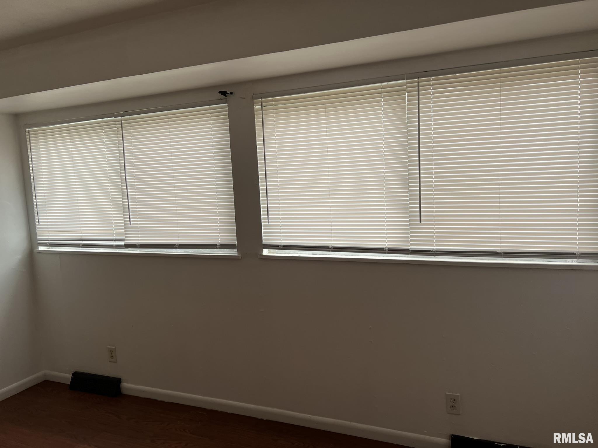 6326 North Randwick Road Peoria, IL 61615 - Photo 30 of 63 Gallery Image 30