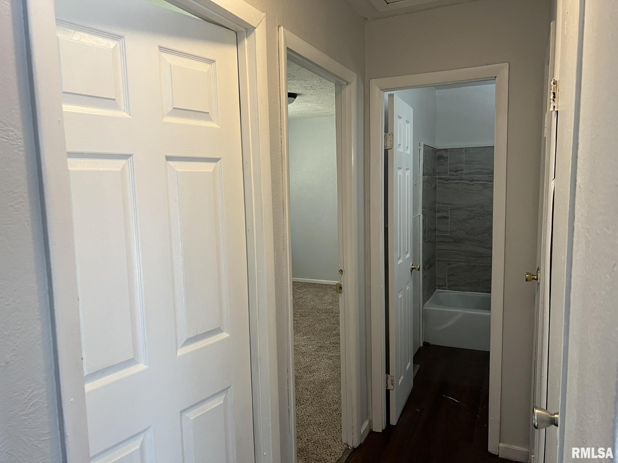 6326 North Randwick Road Peoria, IL 61615 - Photo 32 of 63 Gallery Image 32