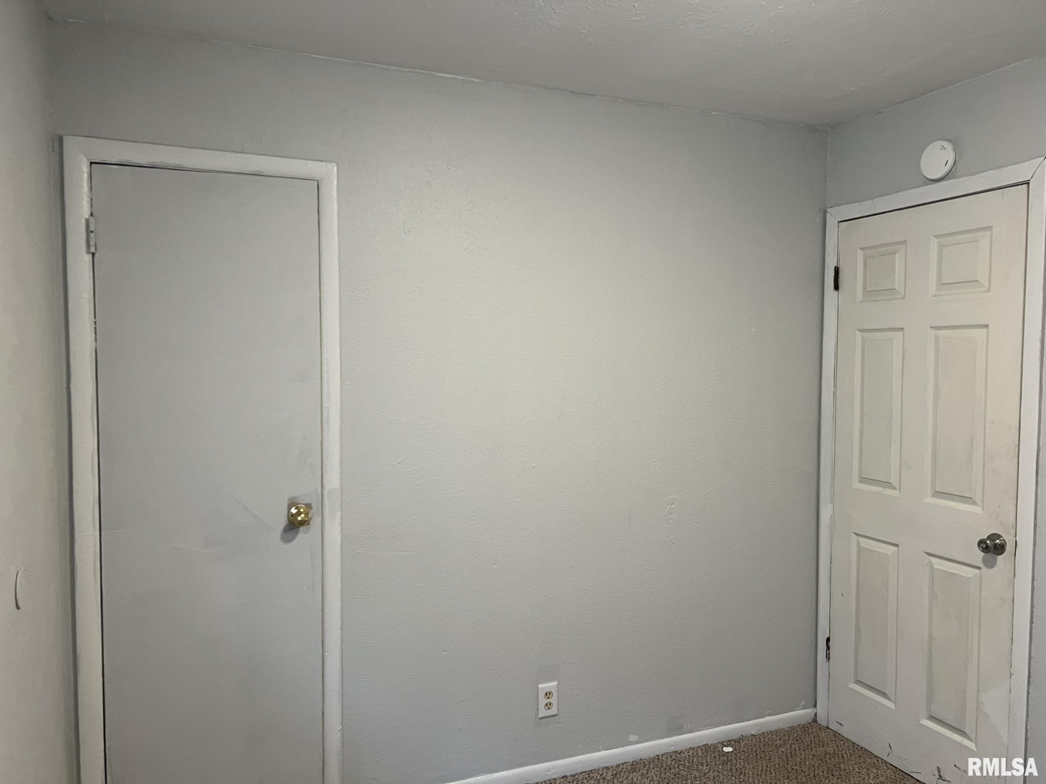 6326 North Randwick Road Peoria, IL 61615 - Photo 37 of 63 Gallery Image 37