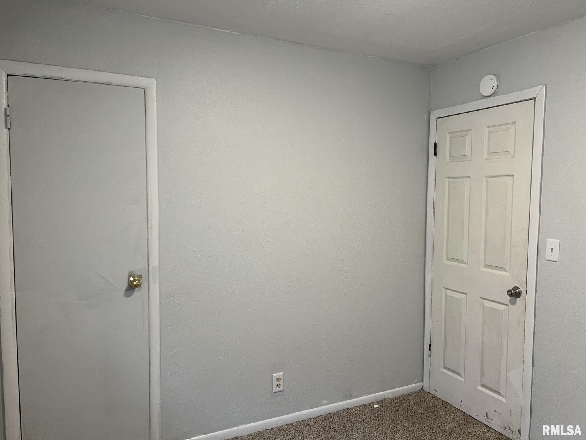 6326 North Randwick Road Peoria, IL 61615 - Photo 38 of 63 Gallery Image 38