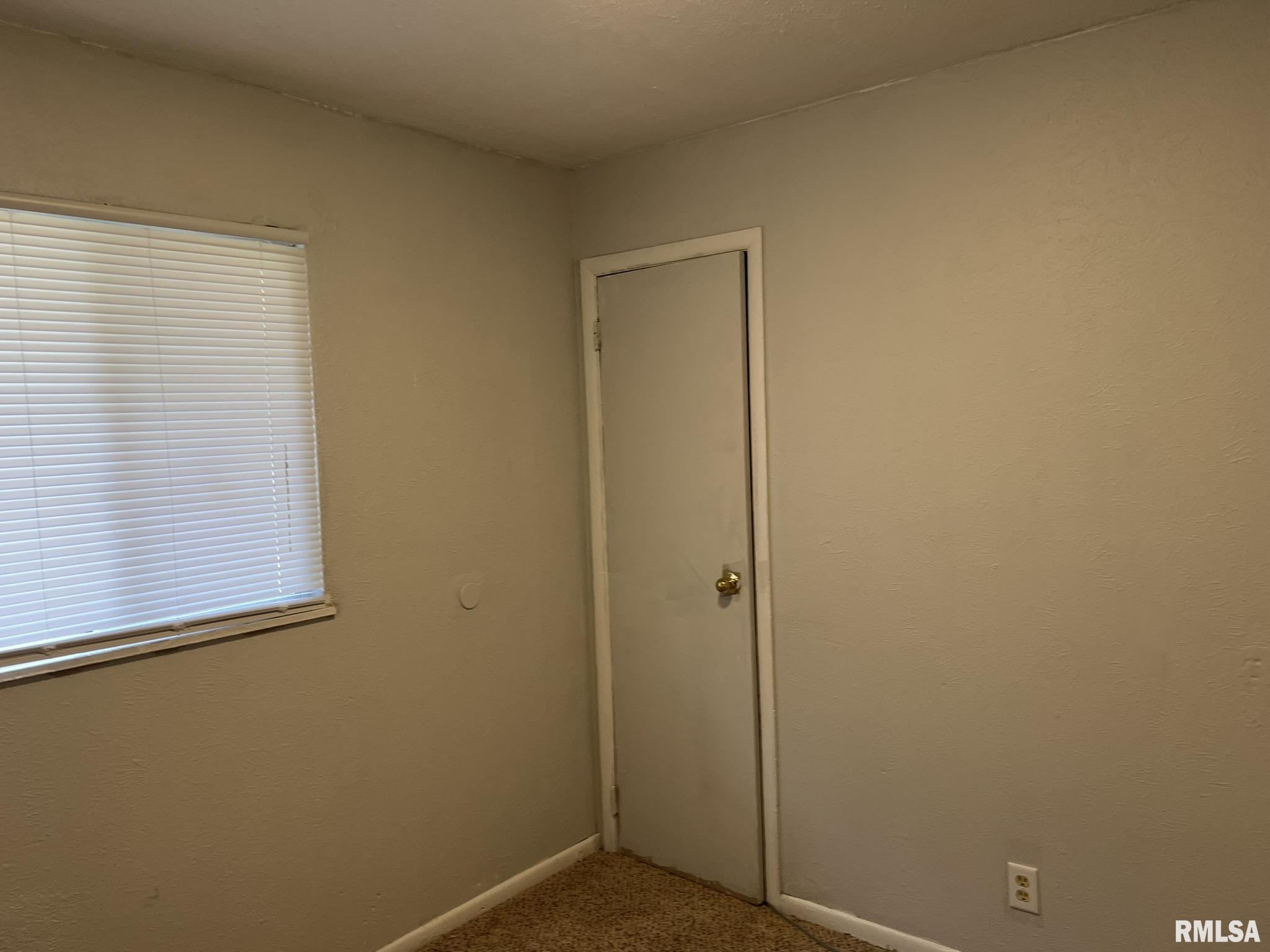 6326 North Randwick Road Peoria, IL 61615 - Photo 41 of 63 Gallery Image 41