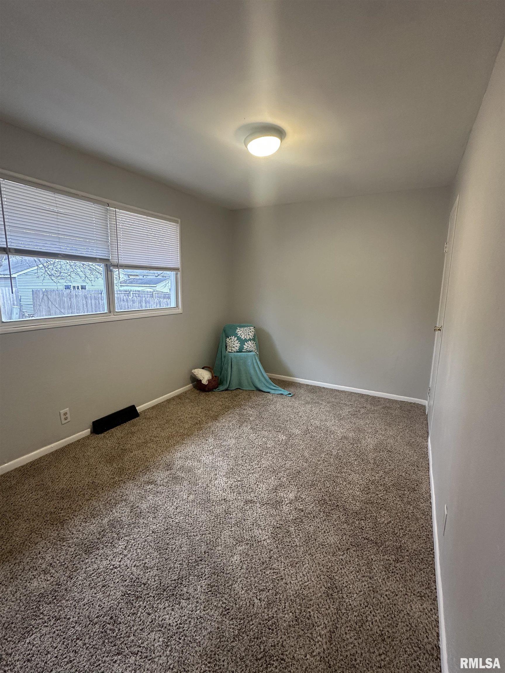 6326 North Randwick Road Peoria, IL 61615 - Photo 42 of 63 Gallery Image 42