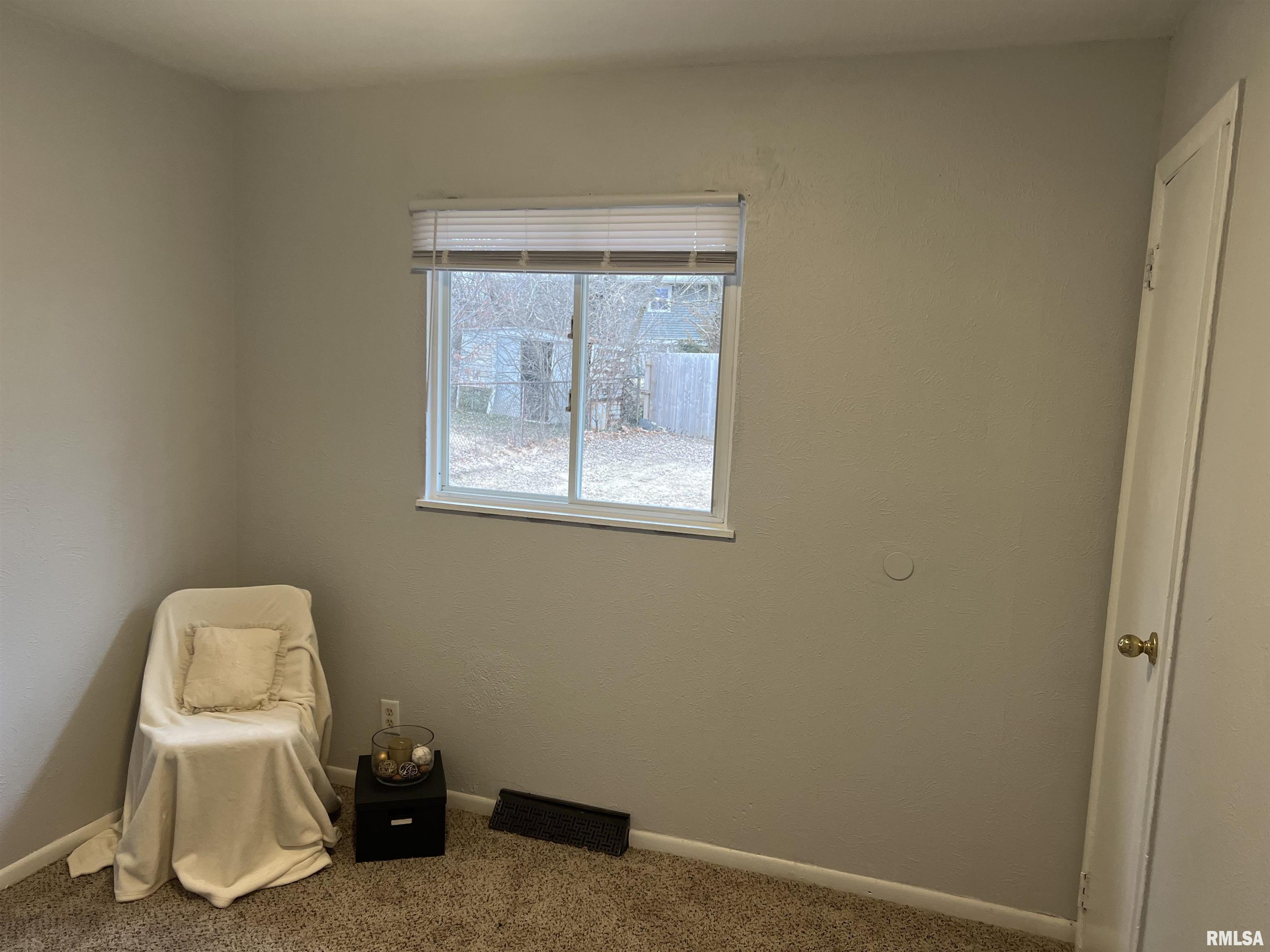 6326 North Randwick Road Peoria, IL 61615 - Photo 45 of 63 Gallery Image 45