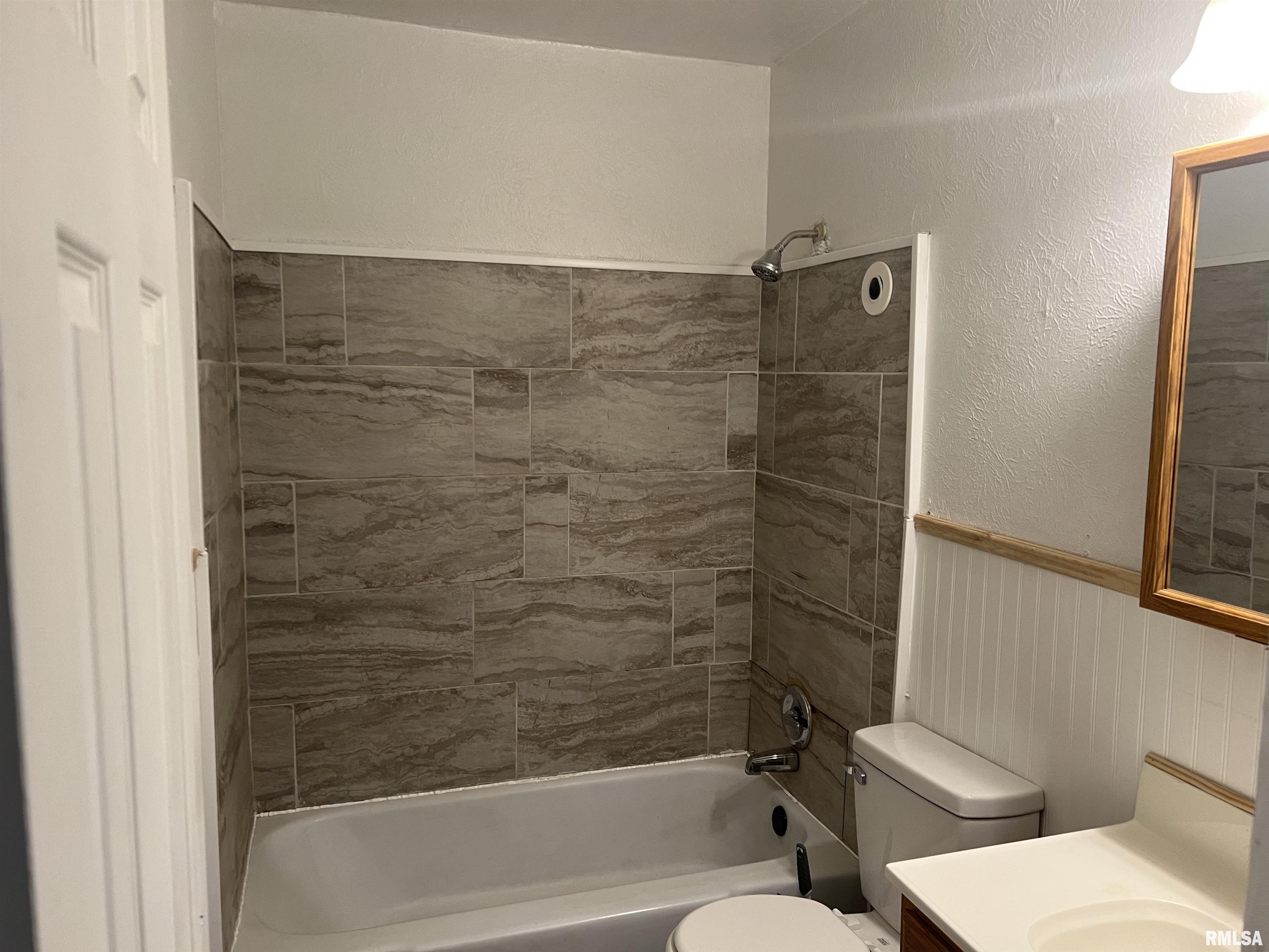 6326 North Randwick Road Peoria, IL 61615 - Photo 55 of 63 Gallery Image 55
