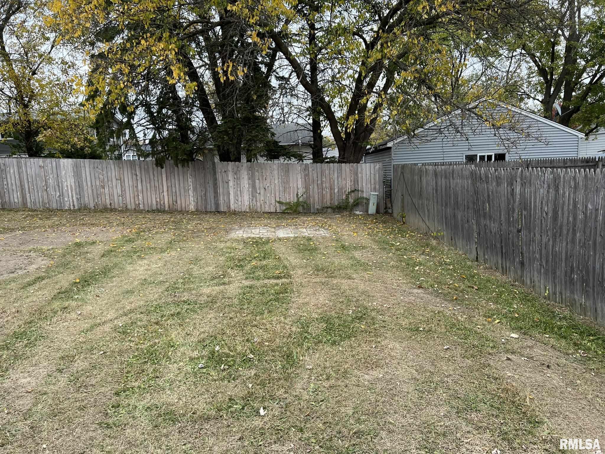 6326 North Randwick Road Peoria, IL 61615 - Photo 6 of 63 Gallery Image 6