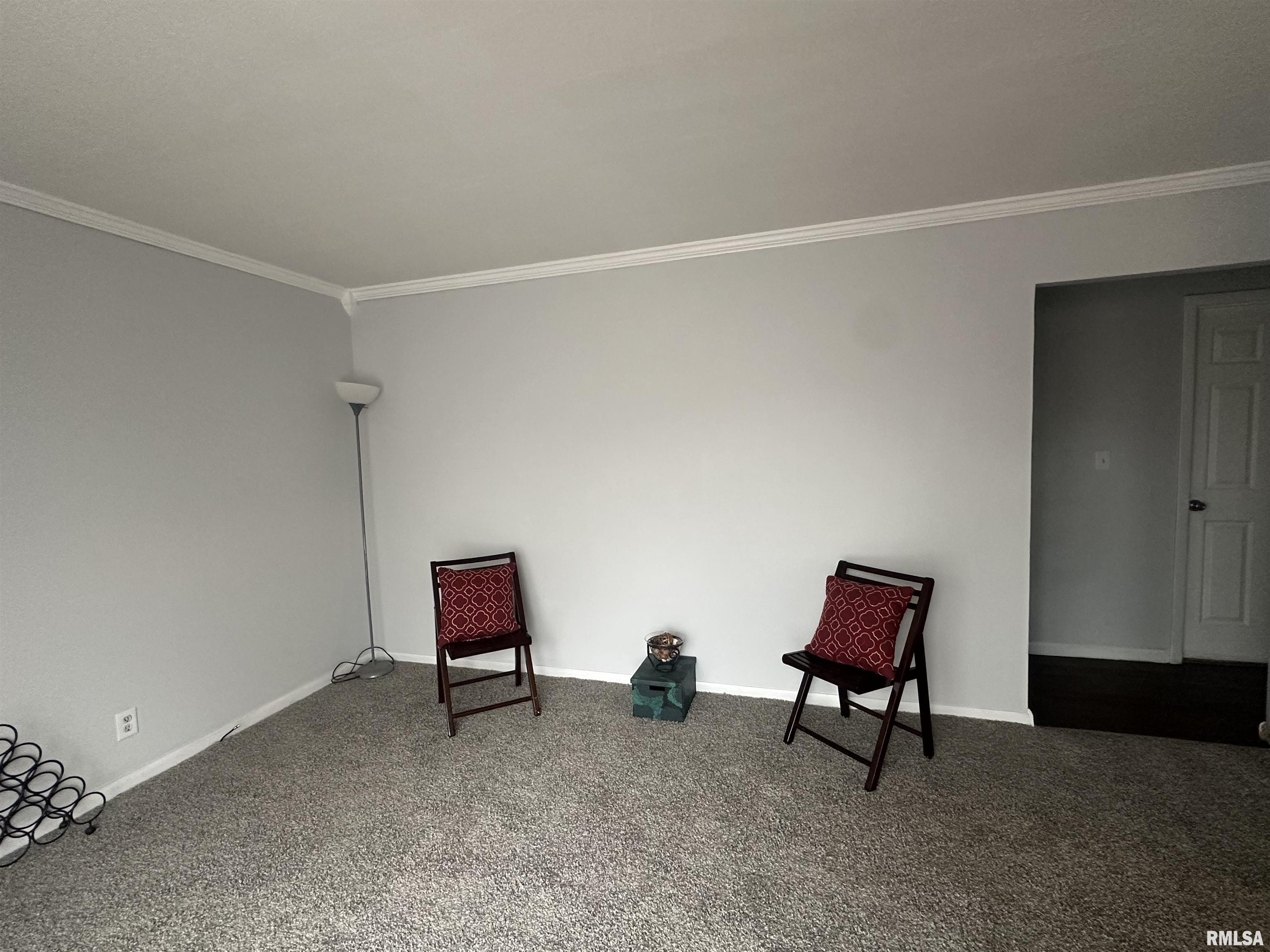 6326 North Randwick Road Peoria, IL 61615 - Photo 8 of 63 Gallery Image 8