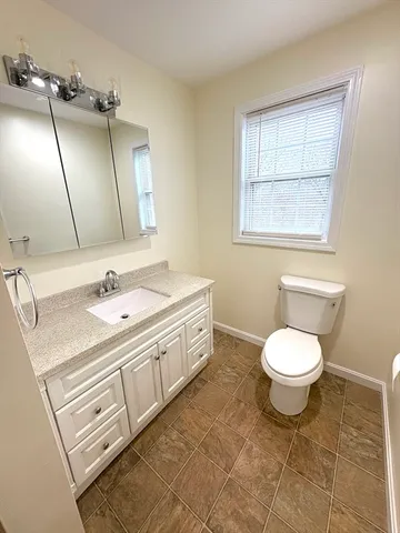 $3,200 | 46 Lake Street, Unit 46, Weymouth, MA 02189