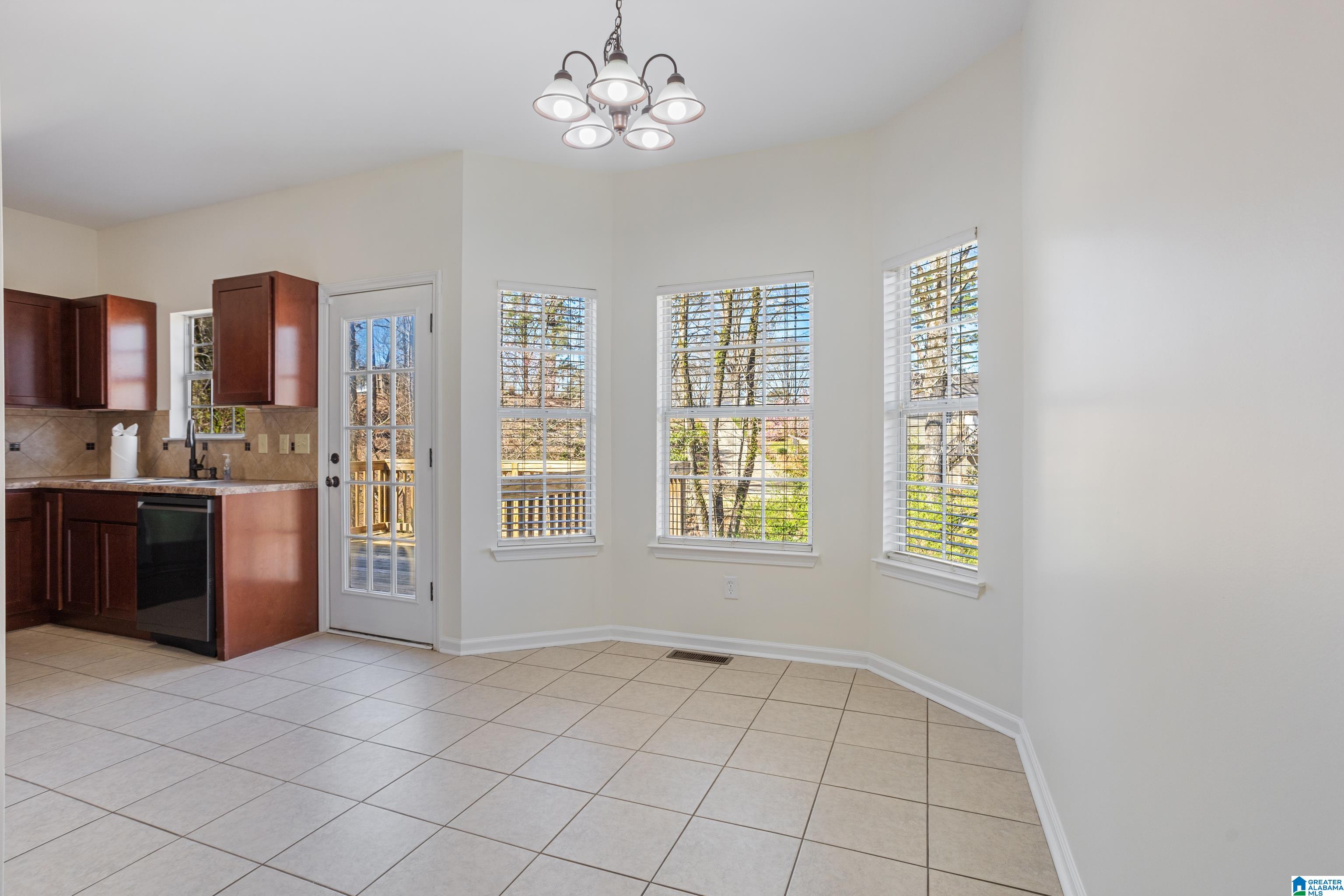 216 Walnut Street Leeds, AL 35094 - Photo 11 of 41