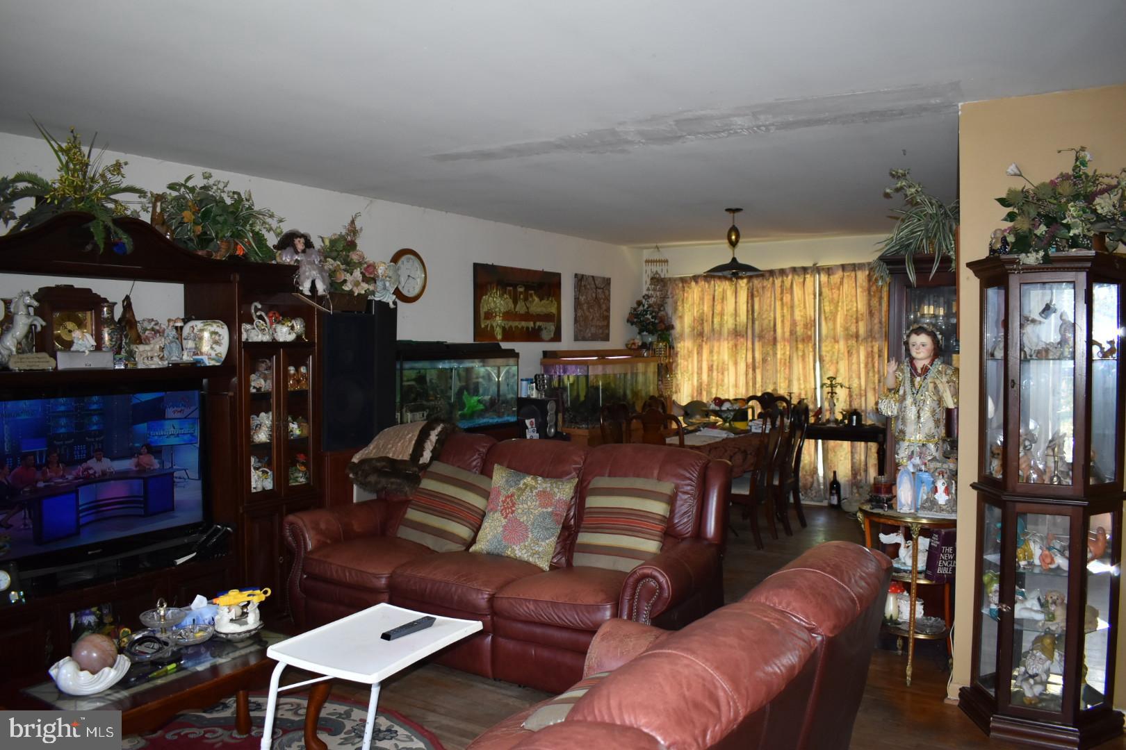 8907 Wellington Road Manassas, VA 20109 - Photo 4 of 6 Gallery Image 4