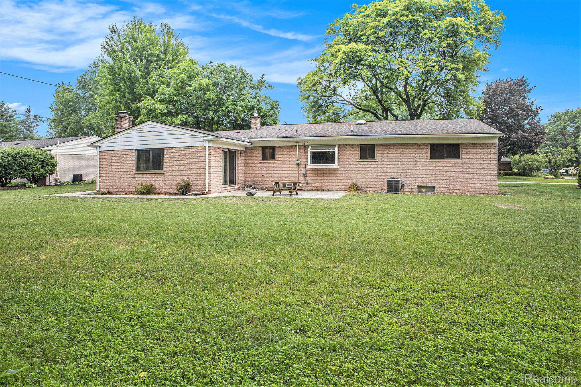 5666 Gibbing Road Utica, MI 48317 - Photo 18 of 20 Gallery Image 18