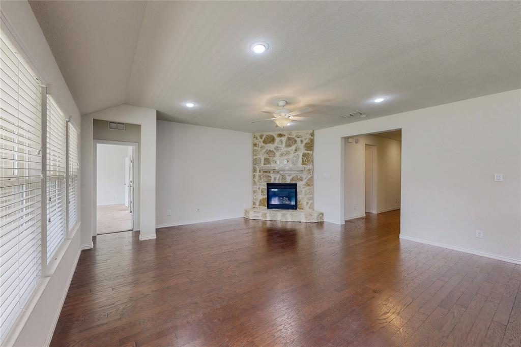 8100 Horseman Road Fort Worth, TX 76131 - Photo 6 of 35