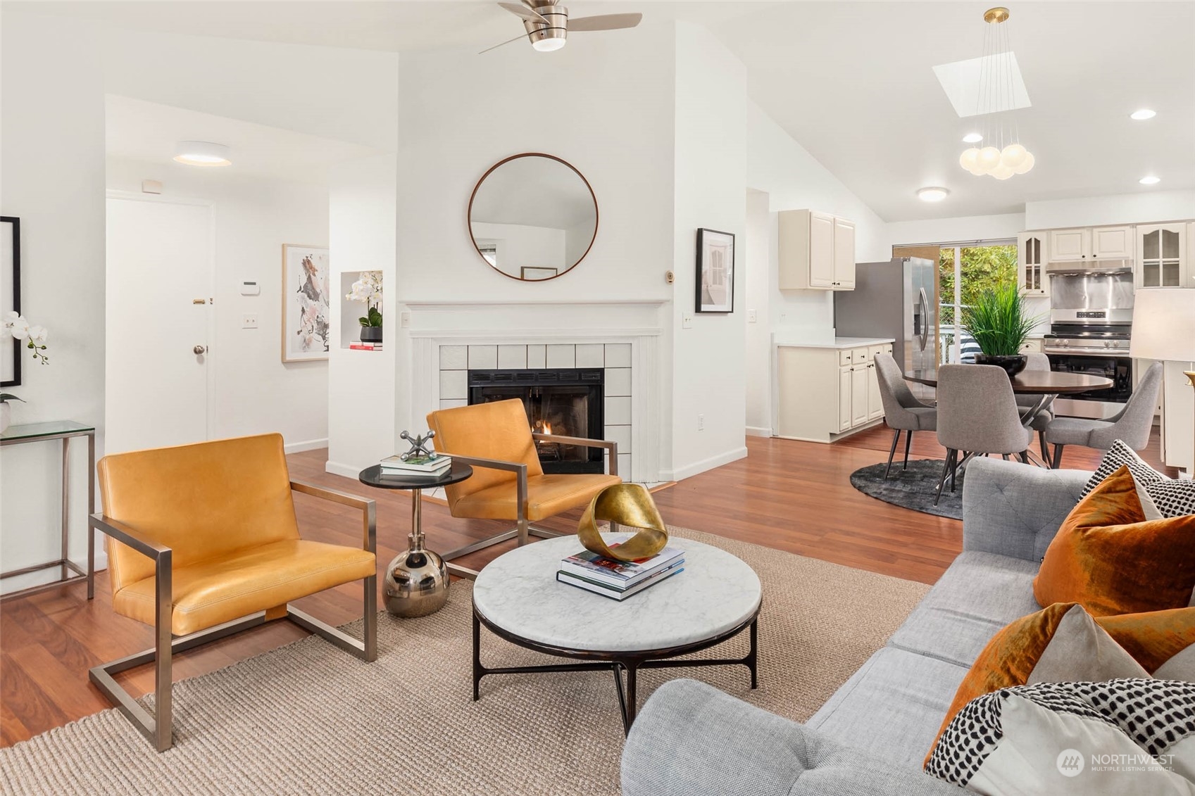 5110 South Garden Loop Road, Unit 18 Seattle, WA 98118 - Photo 4 of 21