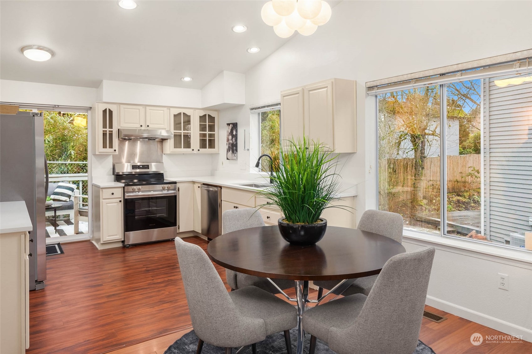 5110 South Garden Loop Road, Unit 18 Seattle, WA 98118 - Photo 6 of 21