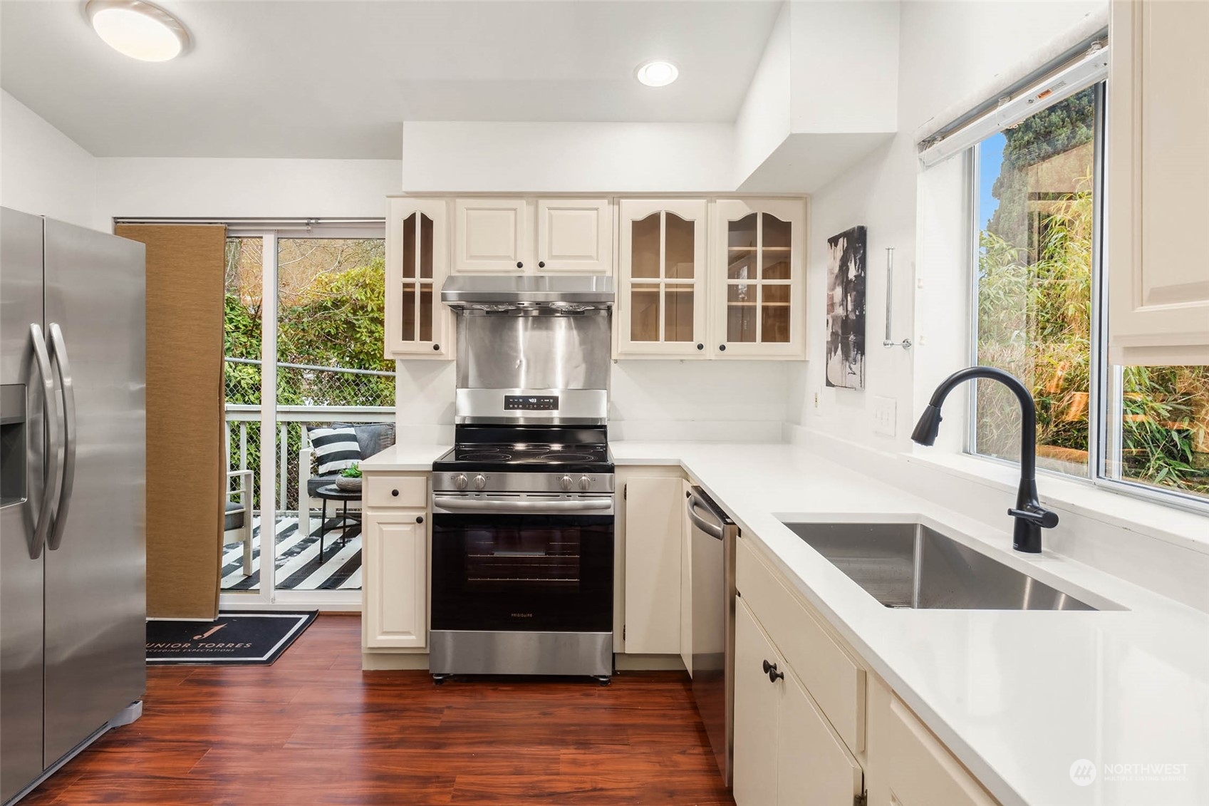 5110 South Garden Loop Road, Unit 18 Seattle, WA 98118 - Photo 7 of 21
