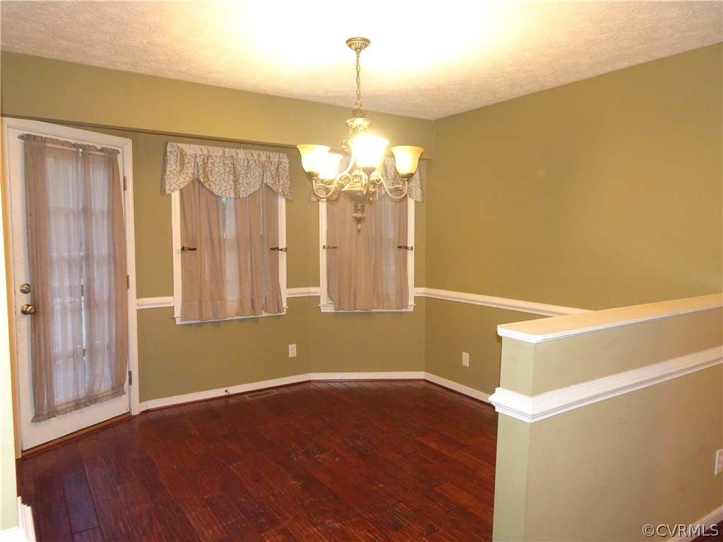 7881 Gold Acres Farm Road Prince George, VA 23875 - Photo 8 of 12 dining area