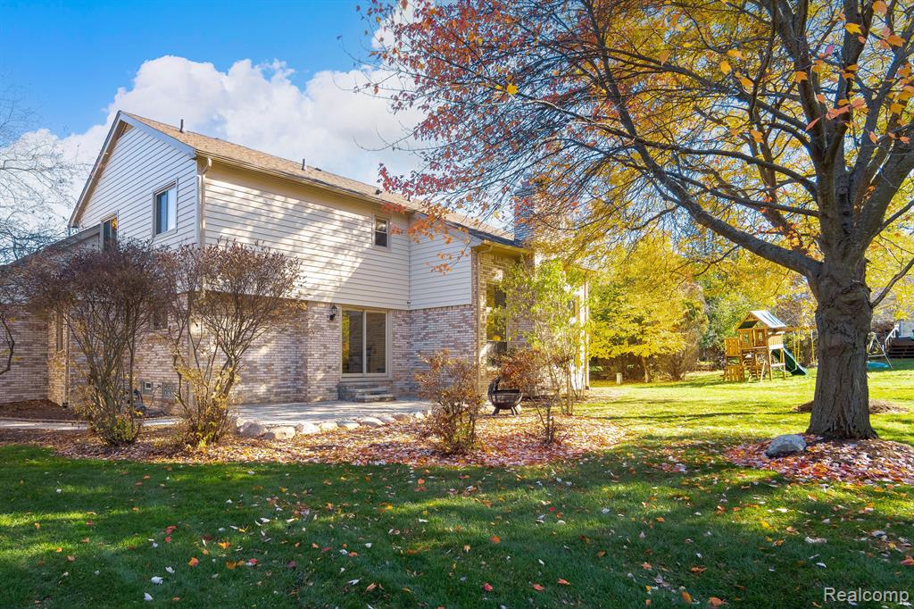 733 Timberline Drive Rochester Hills, MI 48309 - Photo 4 of 62