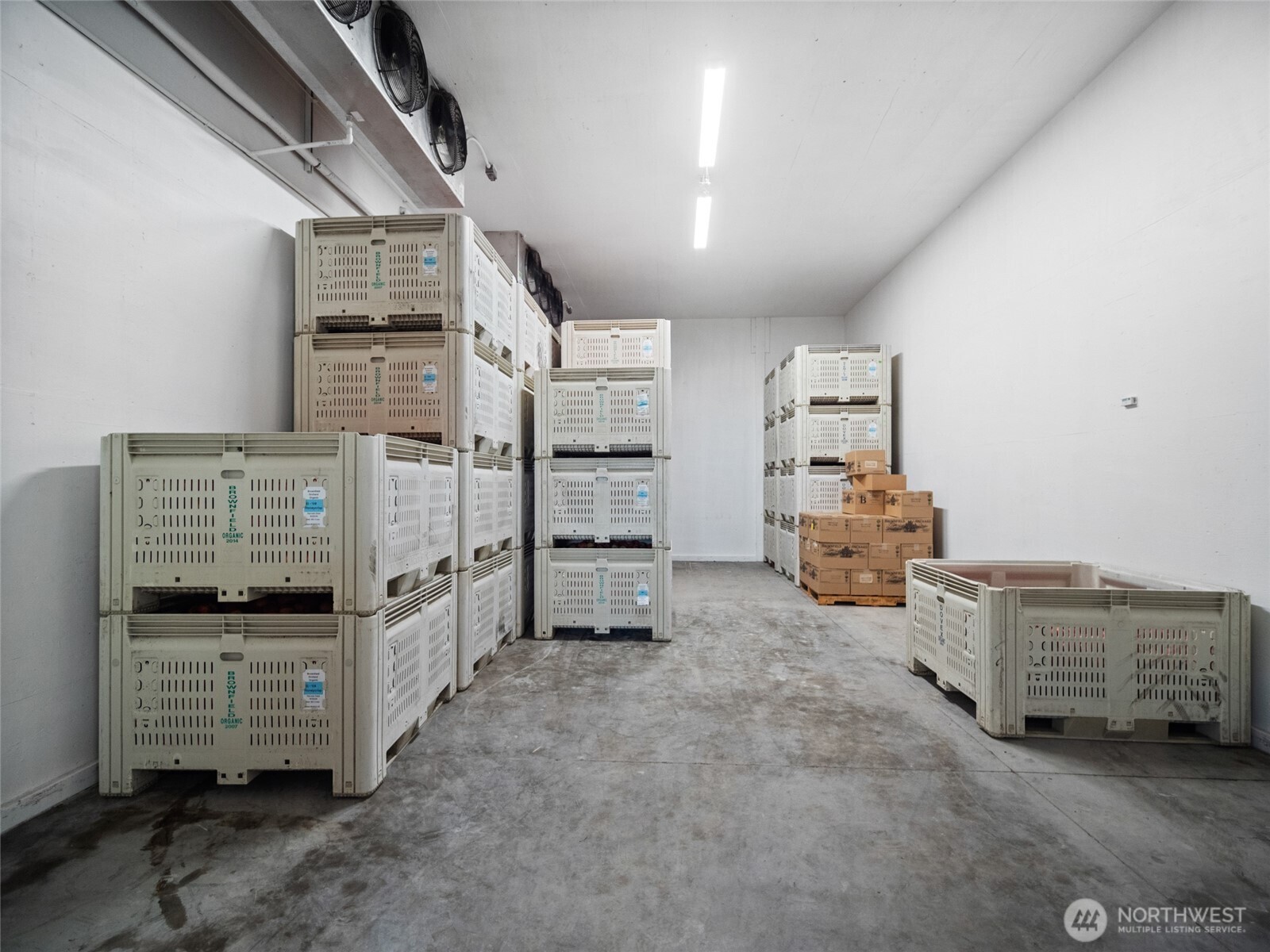 263 Oliver Lane Chelan, WA 98816 - Photo 34 of 39 a view of livingroom with furniture