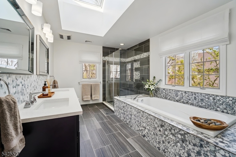 53 Ridge Drive Montville, NJ 07045 - Photo 14 of 44