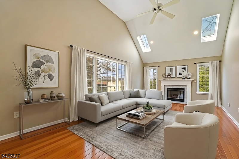 53 Ridge Drive Montville, NJ 07045 - Photo 4 of 44