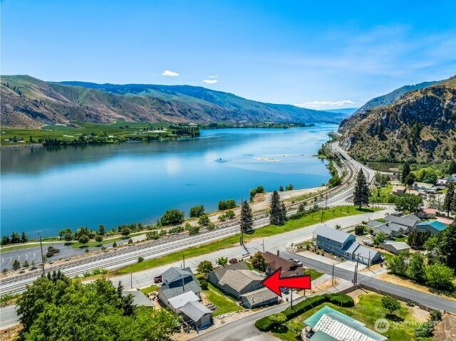 2548 Entiat Way Entiat, WA 98822 - Photo 3 of 40