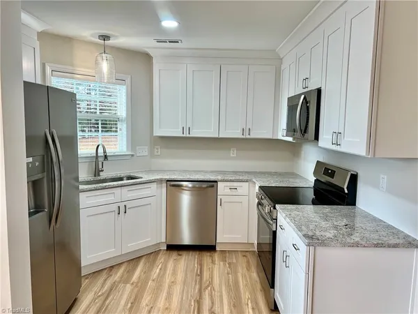 $1,400 | 130 Shallowford Reserve Drive, Unit 102, Lewisville, NC 27023