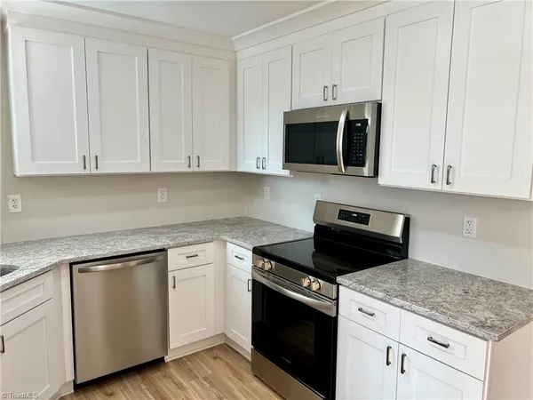 $1,400 | 130 Shallowford Reserve Drive, Unit 102, Lewisville, NC 27023