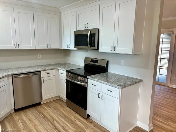 $1,400 | 130 Shallowford Reserve Drive, Unit 102, Lewisville, NC 27023