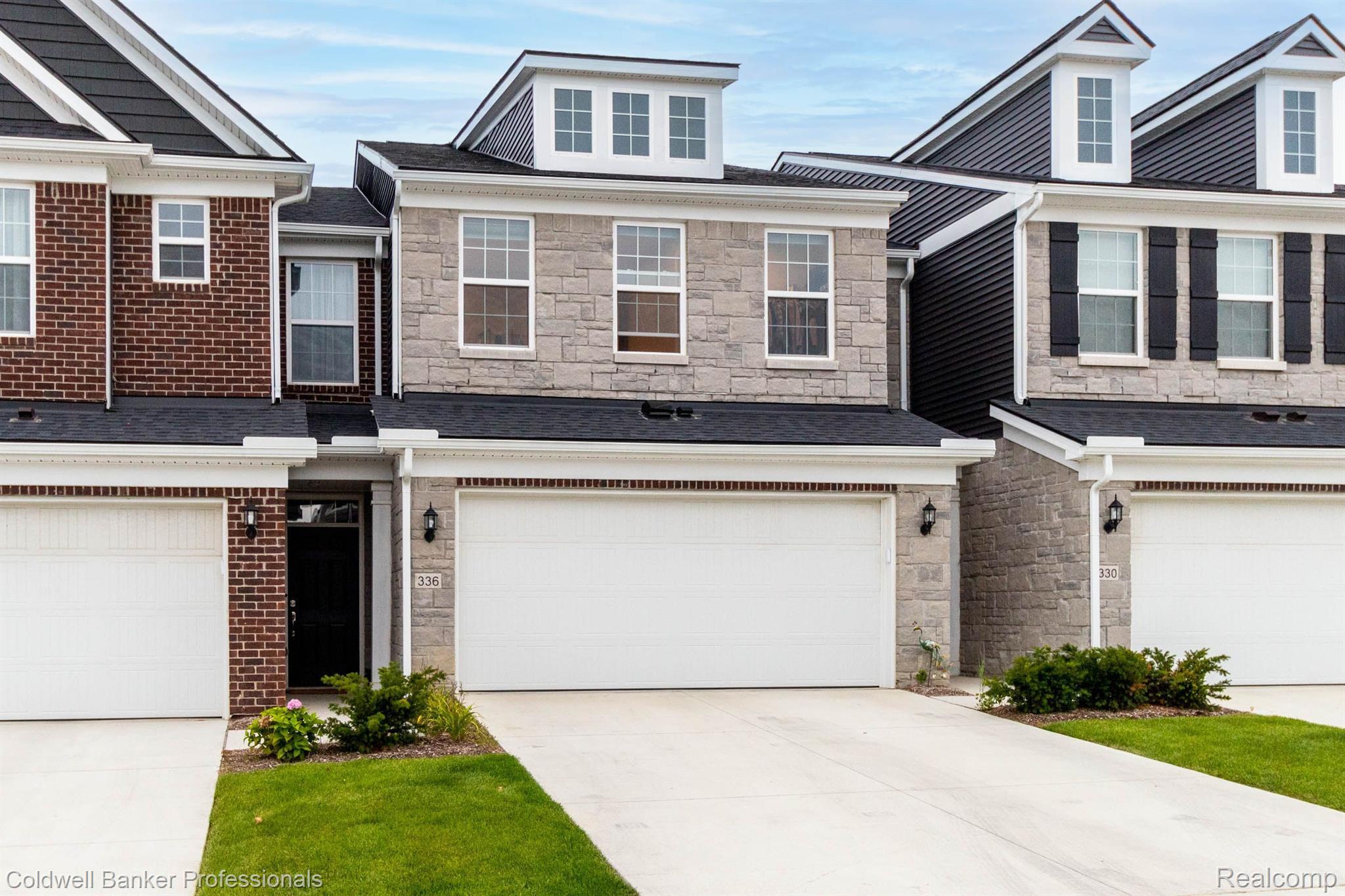 Attached 2 car garage