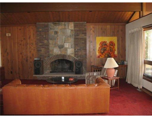 188 Stillwater Road Smithfield, RI 02917 - Photo 3 of 16 Living Room.