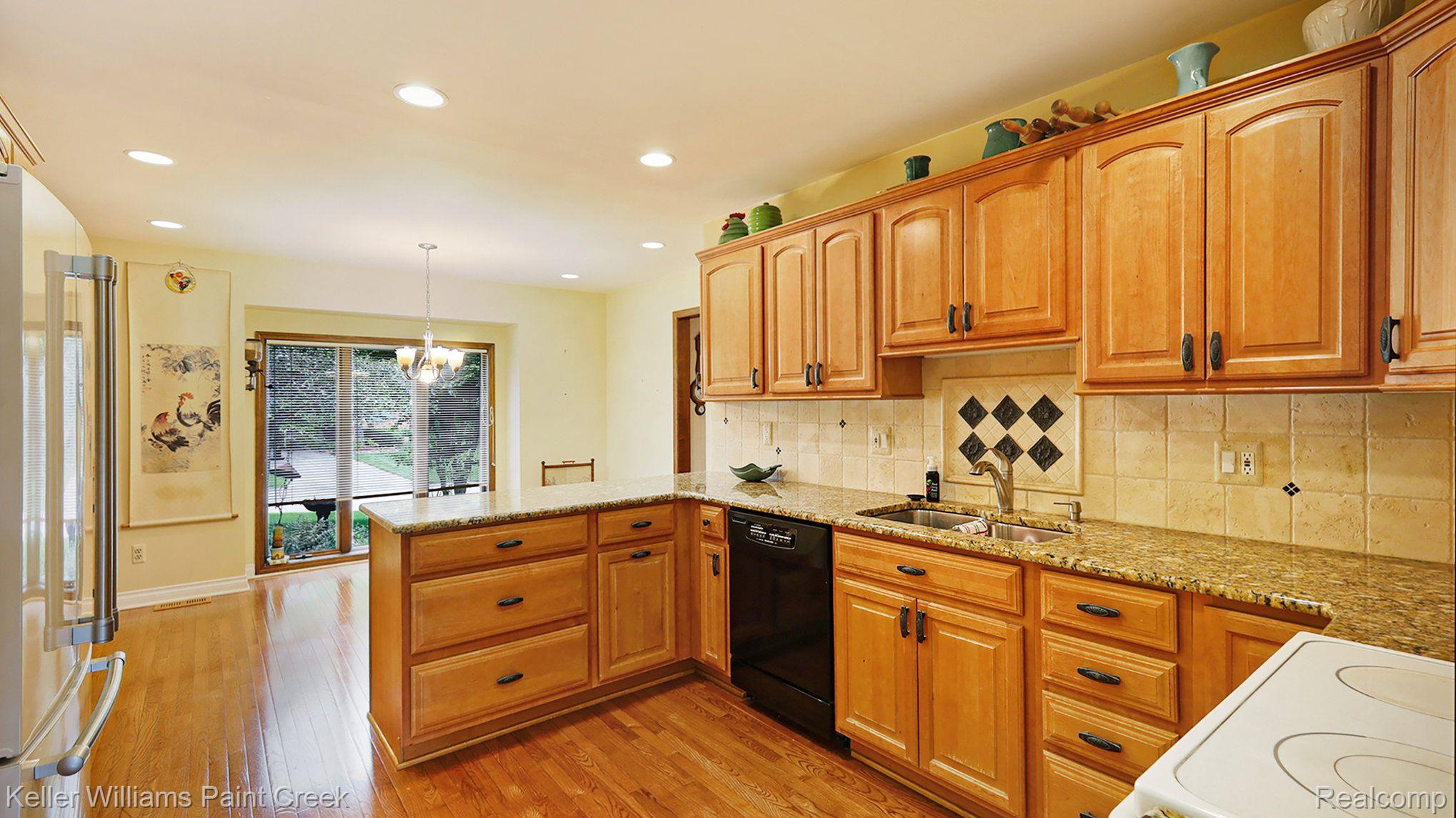 833 Langley Road Rochester, MI 48309 - Photo 11 of 33 Gallery Image 11