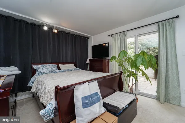 a view of an outdoor space with garden