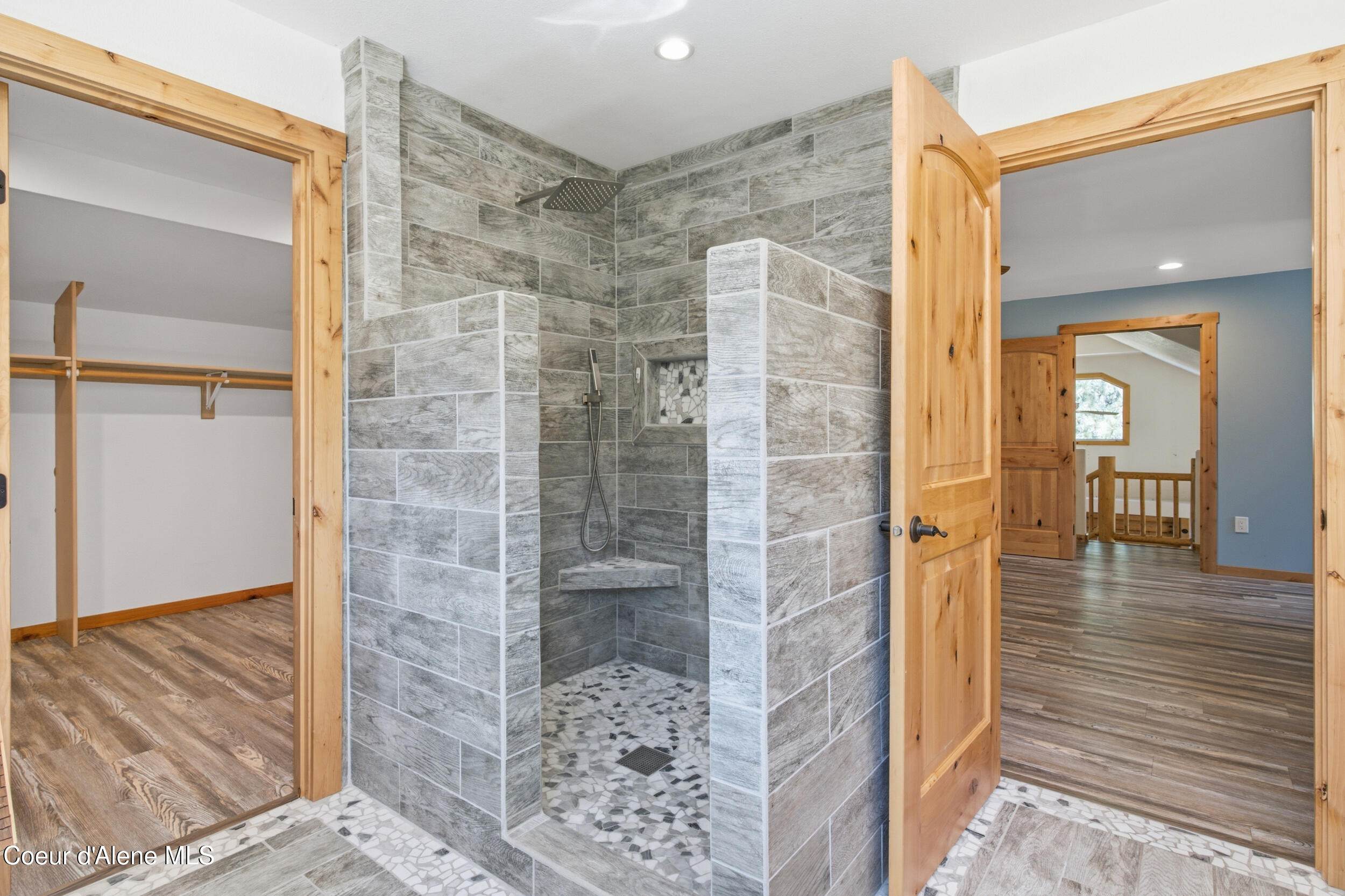 27294 North Clagstone Road Athol, ID 83801 - Photo 28 of 77 Upstairs Master Bath