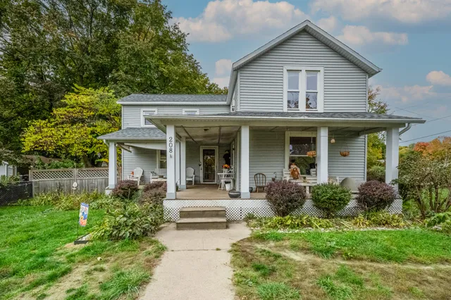 $239,900 | 208 South Church Street, Coloma, MI 49038
