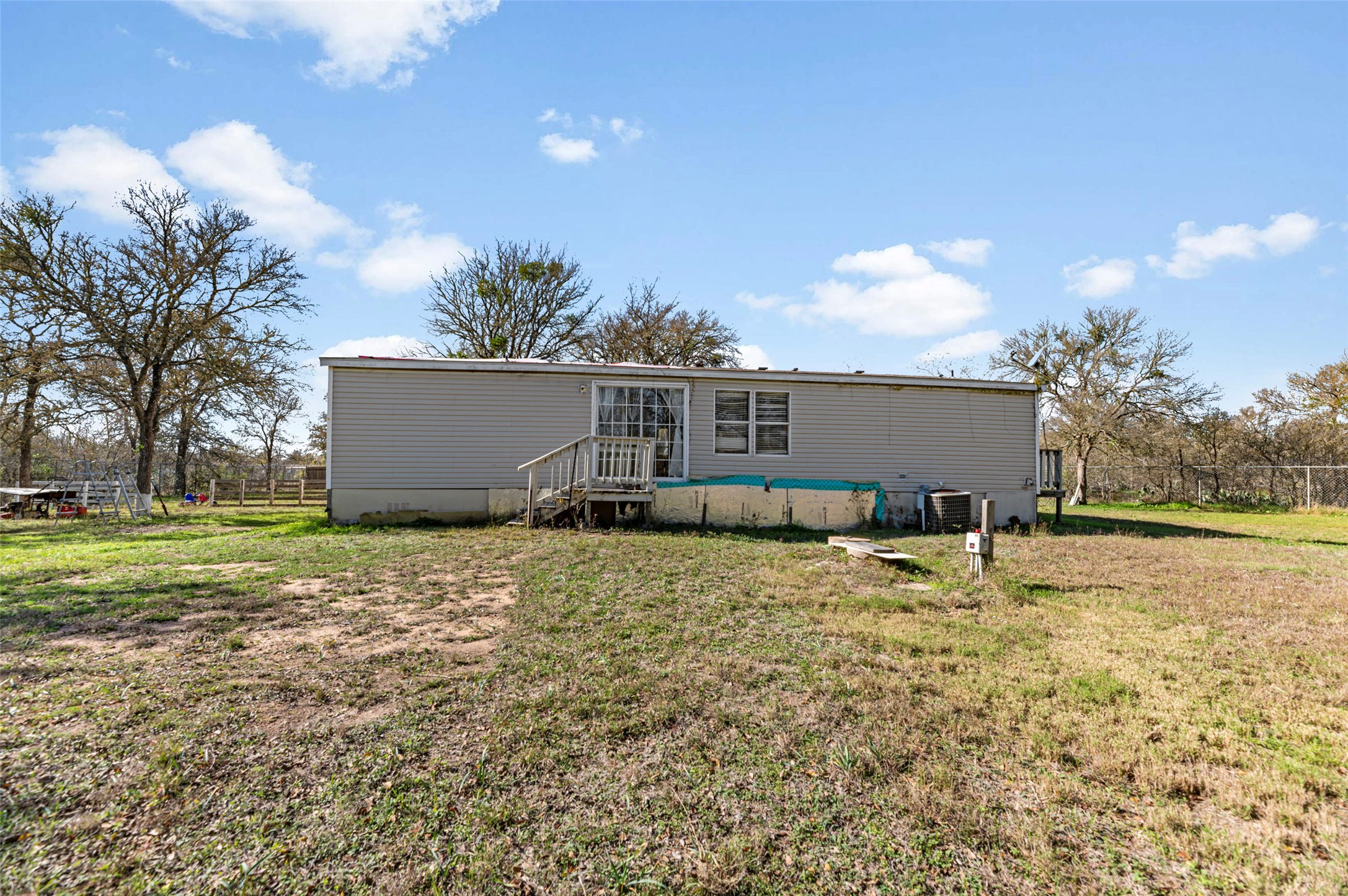 214 The Ranch Road Del Valle, TX 78617 - Photo 33 of 40 Back of house