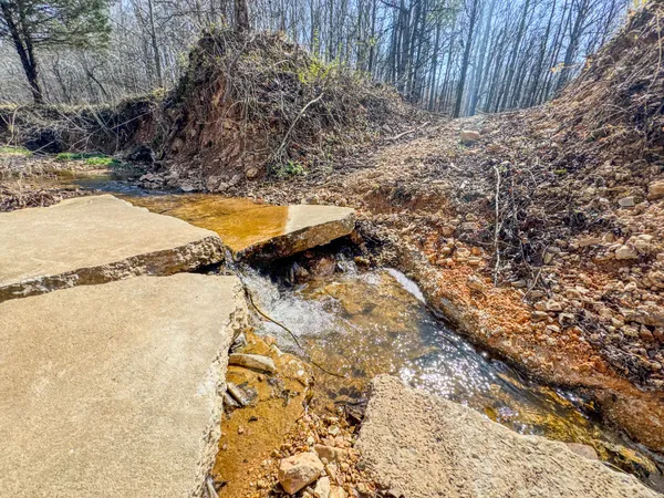 $99,000 | 375 Roanoke Creek Road, Collinwood, TN 38450