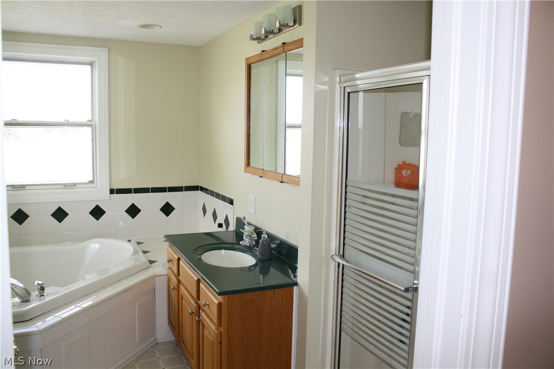 9860 Vermilion Road Amherst, OH 44001 - Photo 16 of 25