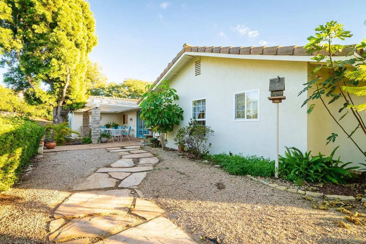 255 Rancho Camino Fallbrook, CA 92028 - Photo 38 of 54 Gallery Image 38
