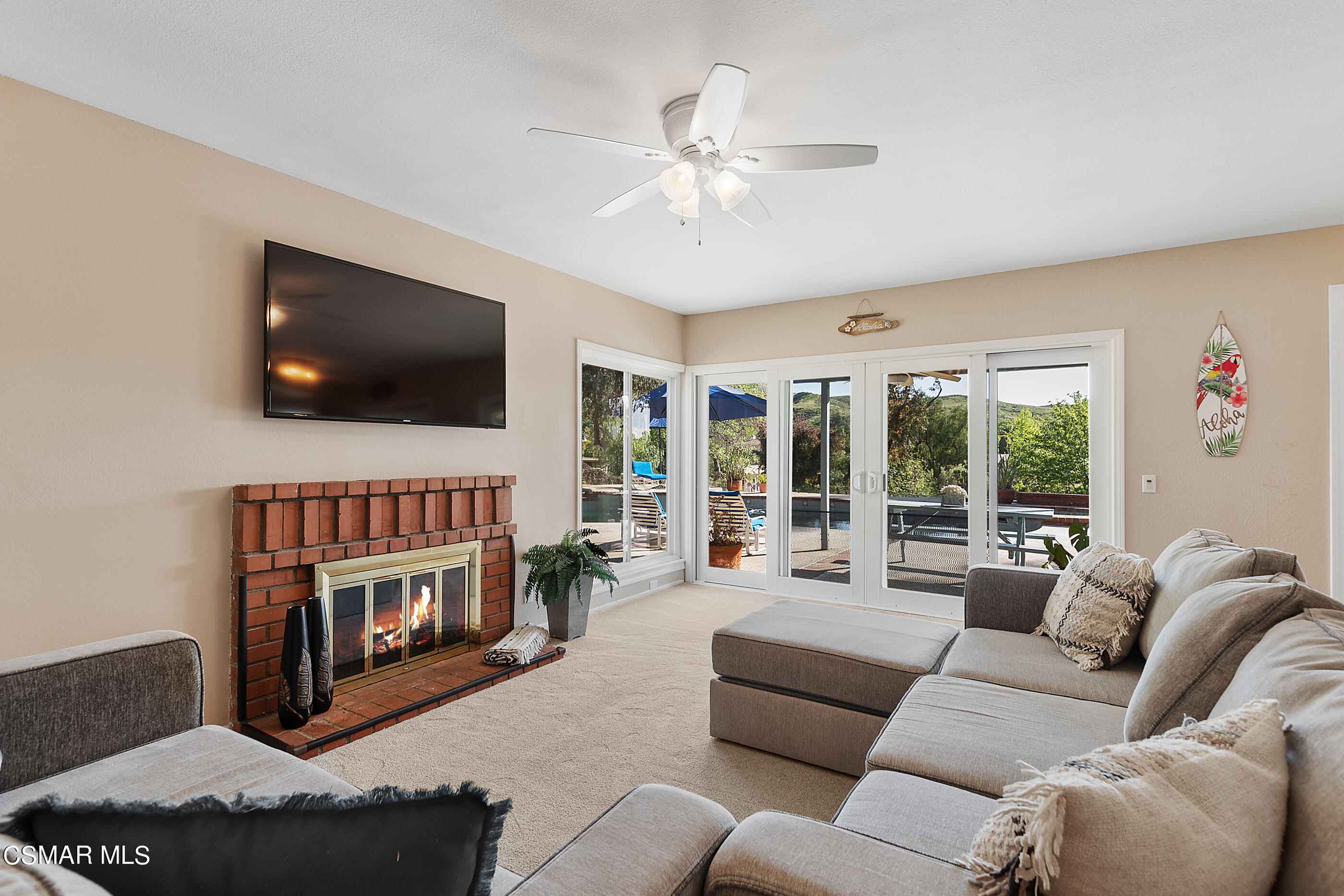 385 Longbranch Road Simi Valley, CA 93065 - Photo 13 of 77 385 Longbranch Rd Simi Valley 2-16