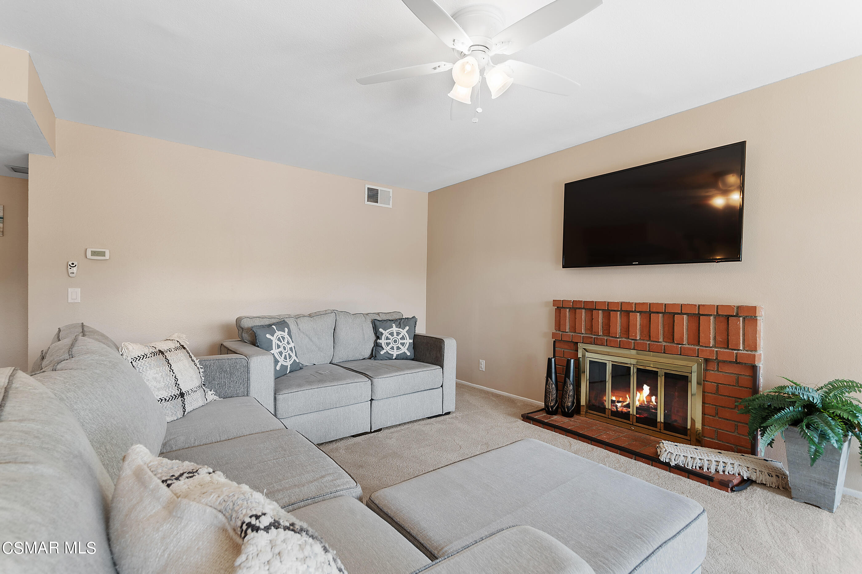 385 Longbranch Road Simi Valley, CA 93065 - Photo 16 of 77 385 Longbranch Rd Simi Valley 2-19