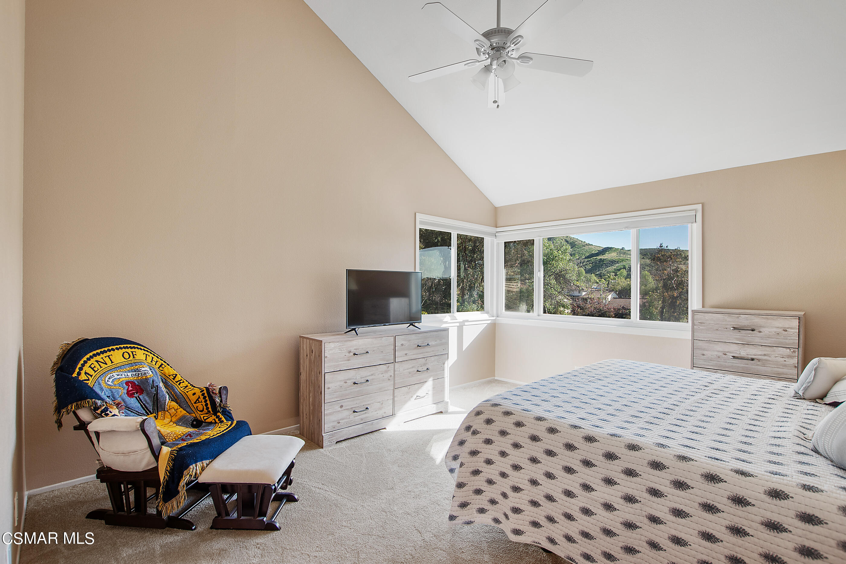 385 Longbranch Road Simi Valley, CA 93065 - Photo 33 of 77 385 Longbranch Rd Simi Valley 2-37